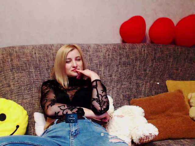 alya555's BongaCams show and profile