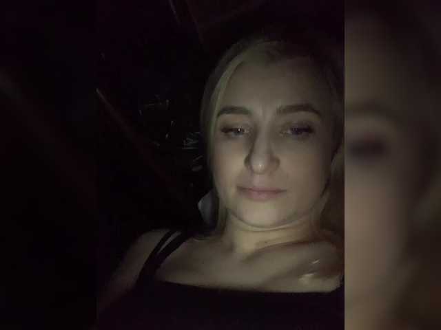 alya555's BongaCams show and profile