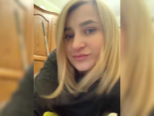 alya555's BongaCams show and profile