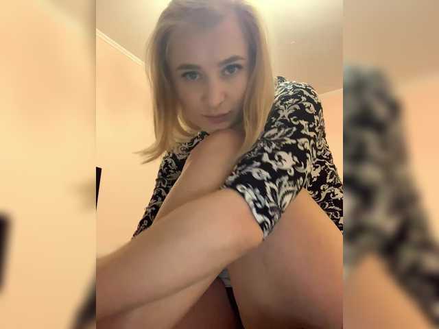 alya555's BongaCams show and profile
