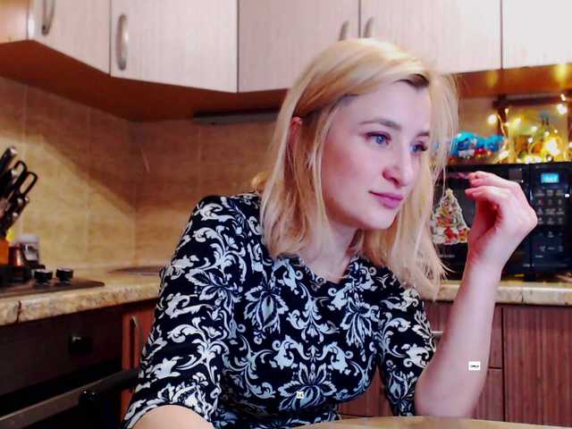 alya555's BongaCams show and profile