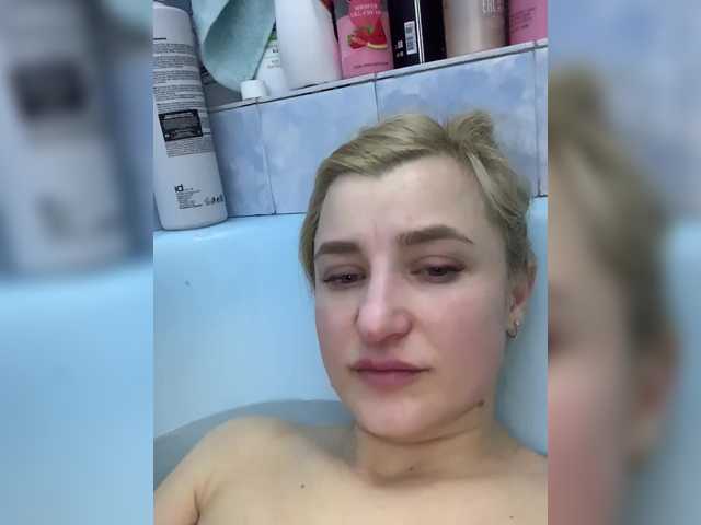 alya555's BongaCams show and profile