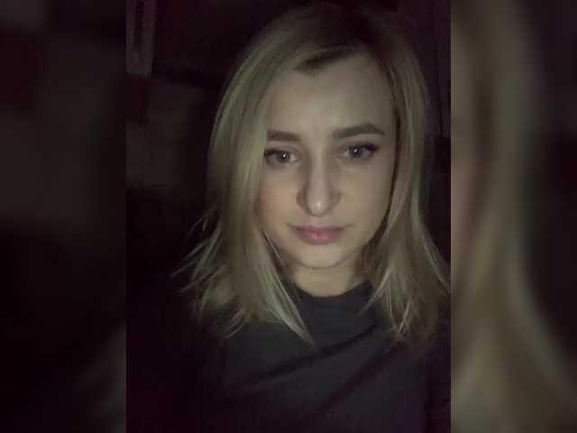 alya555's BongaCams show and profile