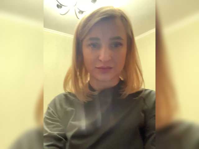 alya555's BongaCams show and profile