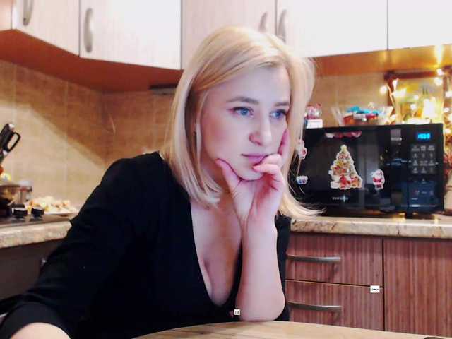 alya555's BongaCams show and profile