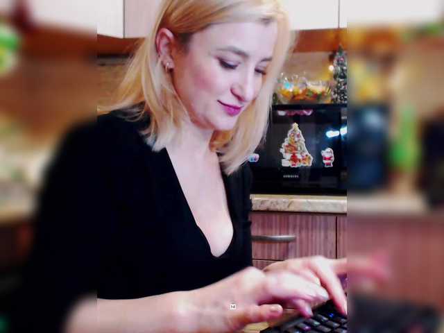 alya555's BongaCams show and profile