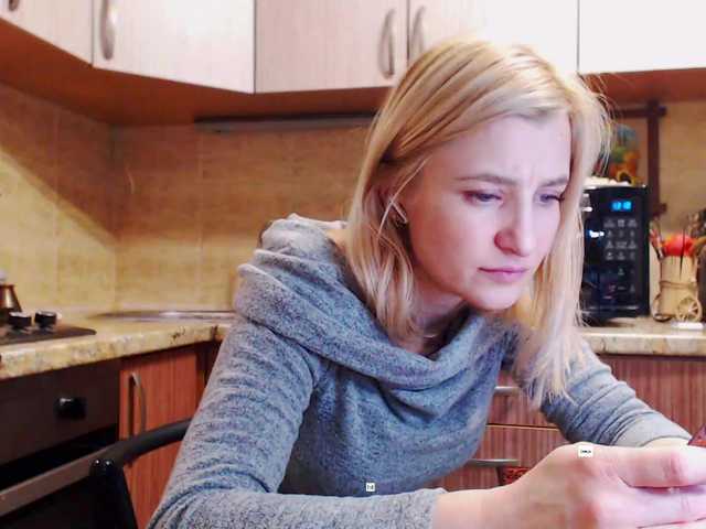 alya555's BongaCams show and profile