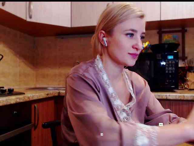 alya555 Live Webcam on BongaCams