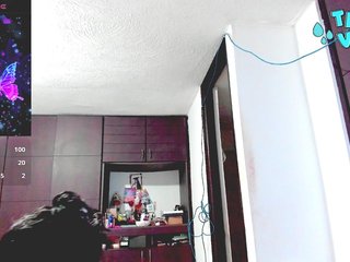 HUGETITS90XX Porn Show