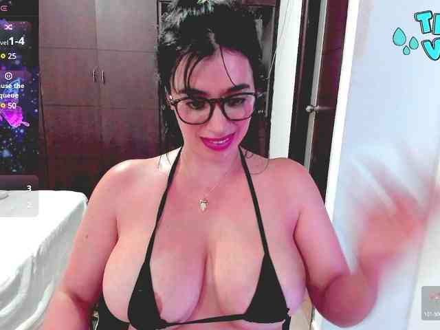 HUGETITS90XX webcam