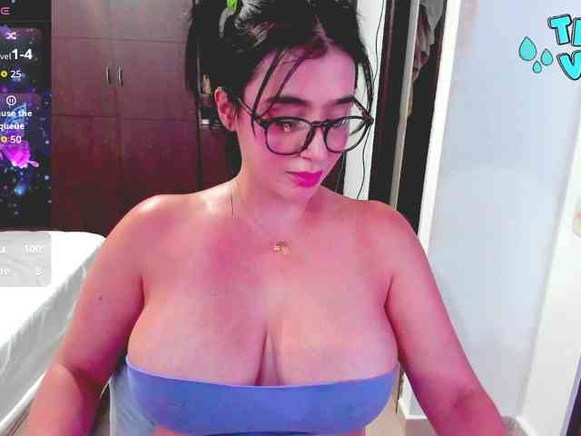 HUGETITS90XX webcam