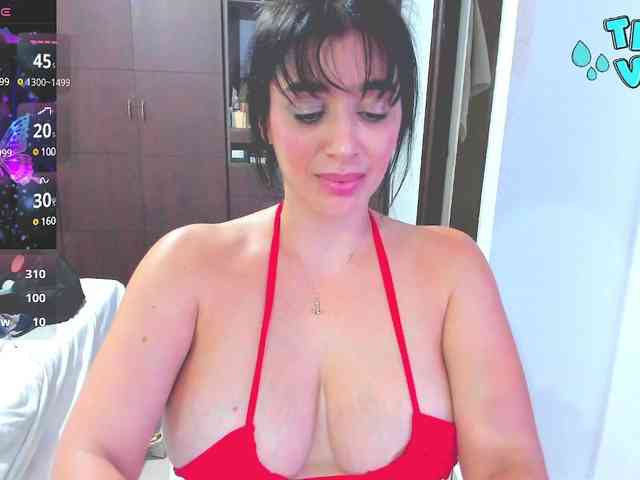 HUGETITS90XX webcam