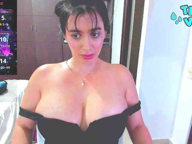 HUGETITS90XX webcam