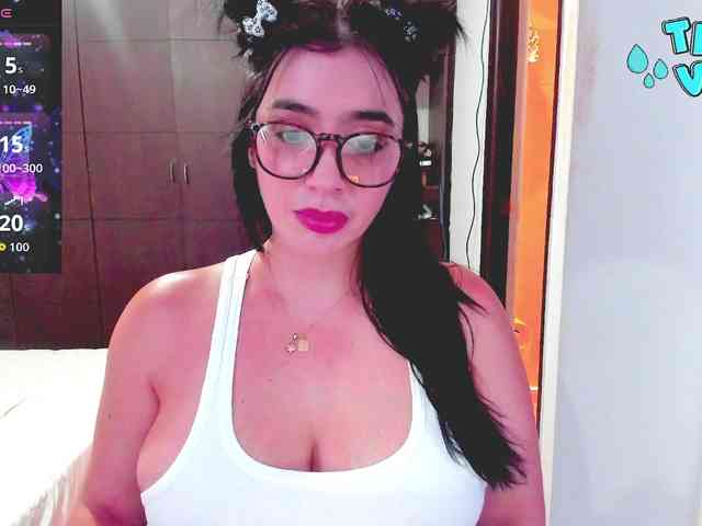 HUGETITS90XX webcam