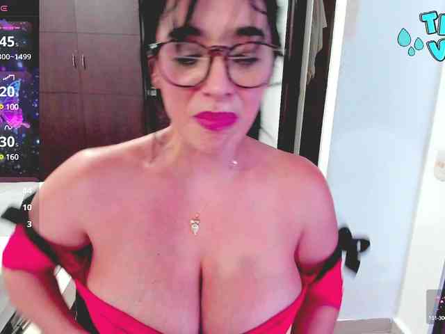 HUGETITS90XX webcam