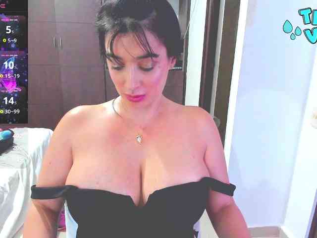 HUGETITS90XX webcam