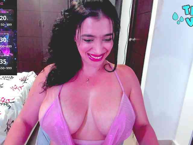 HUGETITS90XX HUGETITS90XX