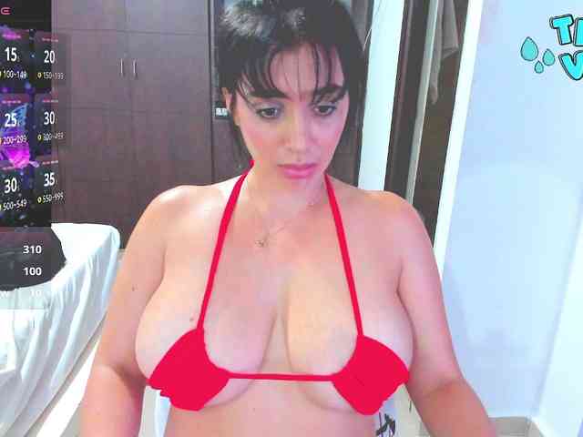 HUGETITS90XX webcam