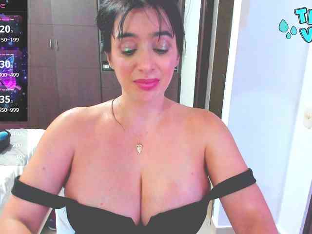 HUGETITS90XX webcam