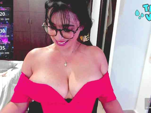 HUGETITS90XX webcam