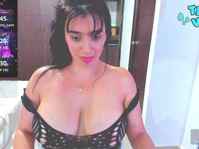 HUGETITS90XX webcam