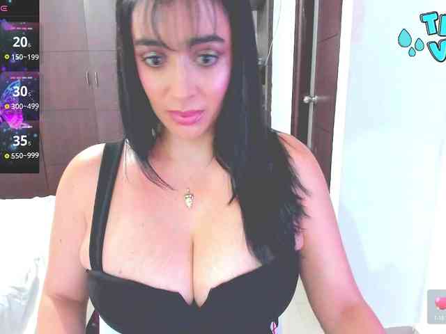 HUGETITS90XX webcam