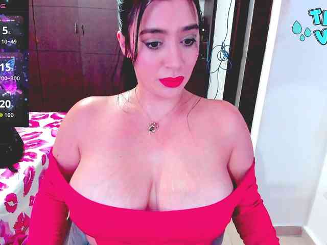 HUGETITS90XX HUGETITS90XX