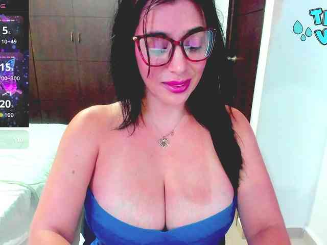 HUGETITS90XX HUGETITS90XX