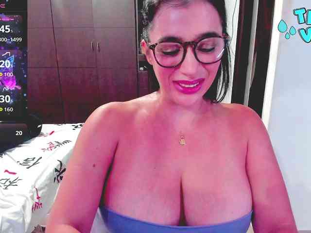 HUGETITS90XX HUGETITS90XX