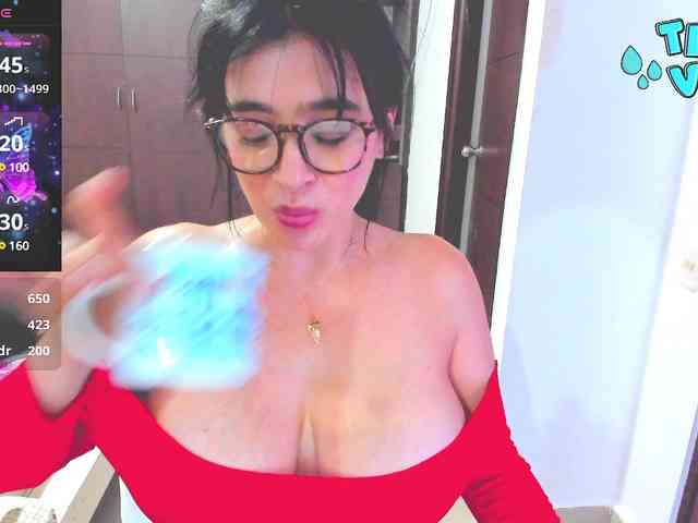 HUGETITS90XX webcam