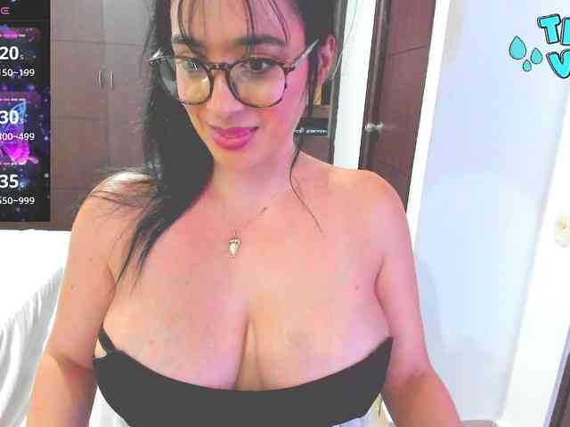 HUGETITS90XX webcam