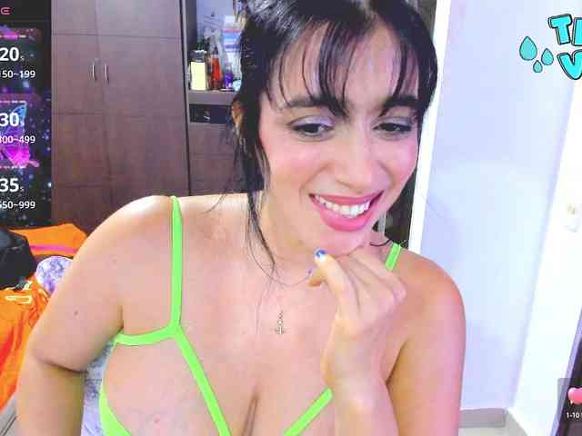 HUGETITS90XX webcam