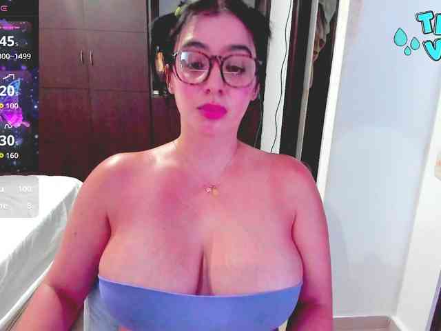 HUGETITS90XX webcam