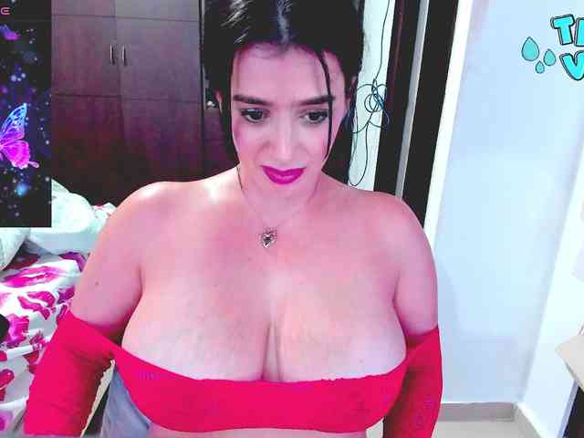 HUGETITS90XX HUGETITS90XX