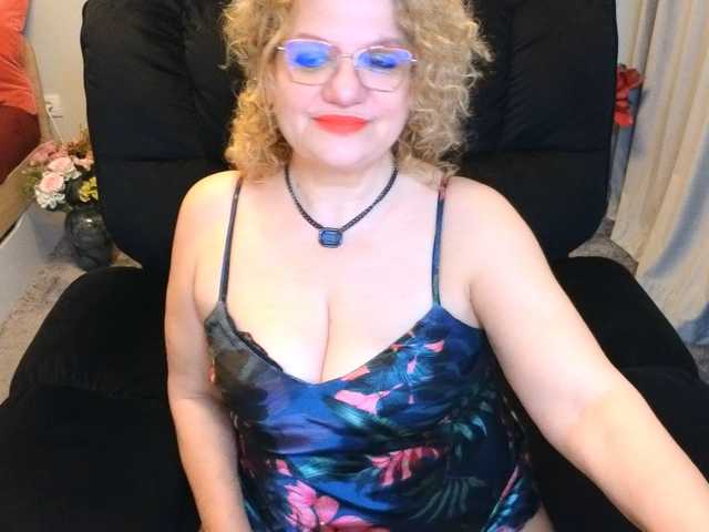 le modèle maggiemilff68 est en webcam porno dans un show sur le site bongacams, il possède les tags suivants: White/Caucasian,Blonde,Trimmed