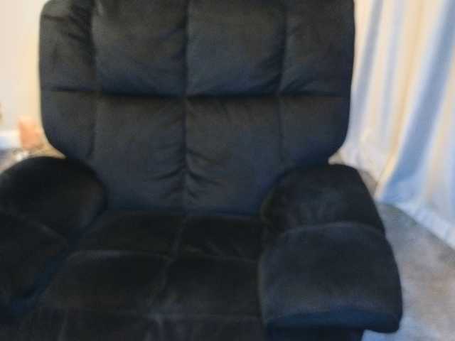 maggiemilff68's BongaCams show and profile