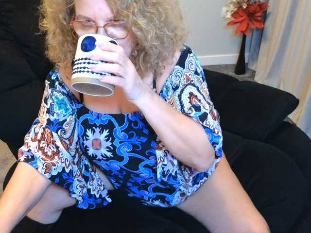 maggiemilff68's BongaCams show and profile