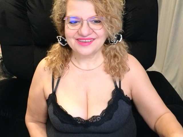 maggiemilff68 from BongaCams is Freechat