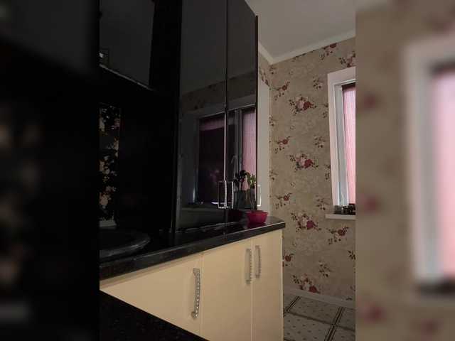 Redfox777's BongaCams show and profile