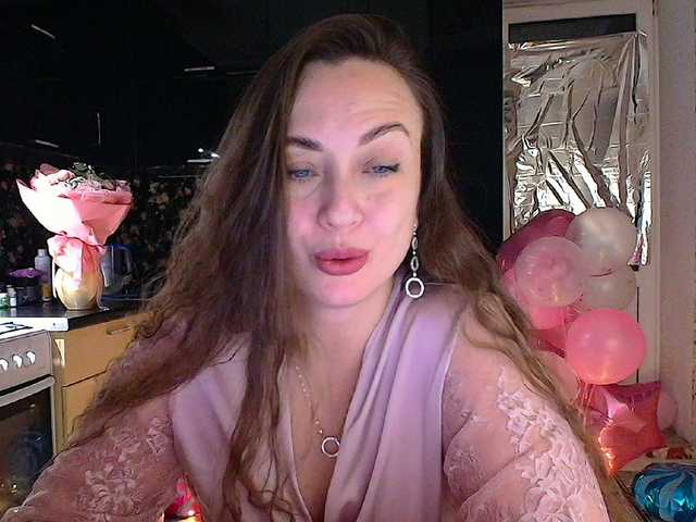 Redfox777's BongaCams show and profile