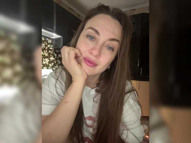 Redfox777's BongaCams show and profile