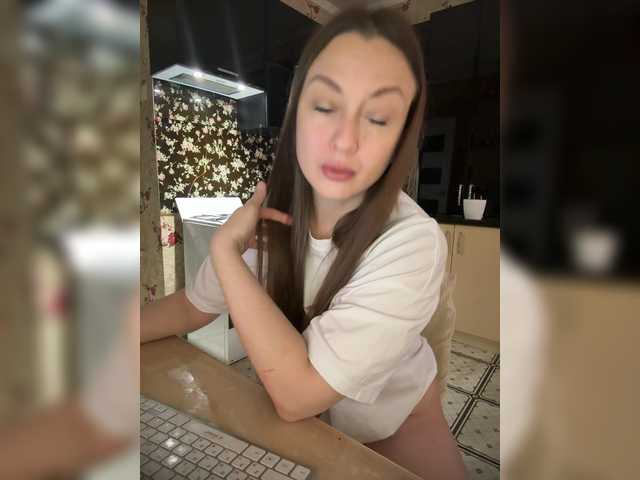 Redfox777's BongaCams show and profile