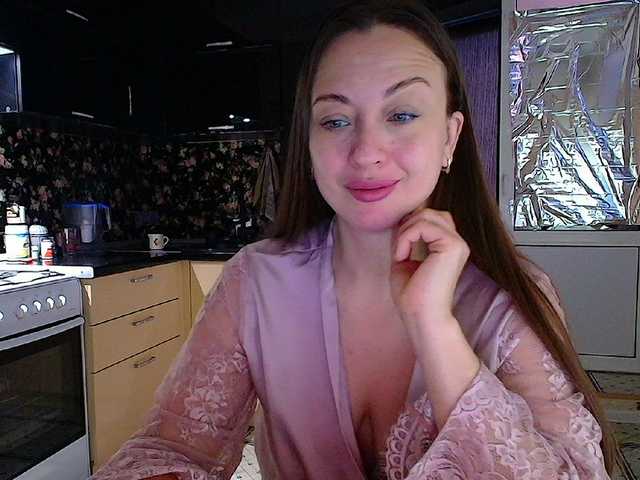 Redfox777's BongaCams show and profile