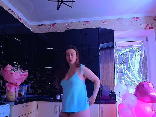 Redfox777's BongaCams show and profile