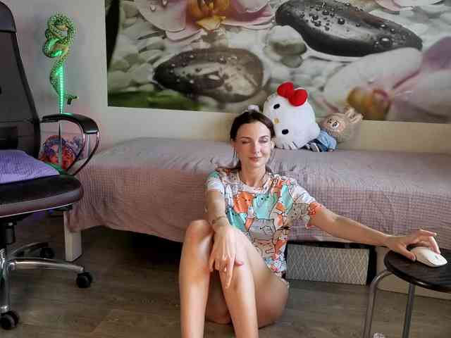 aliskacomely Live Webcam on BongaCams