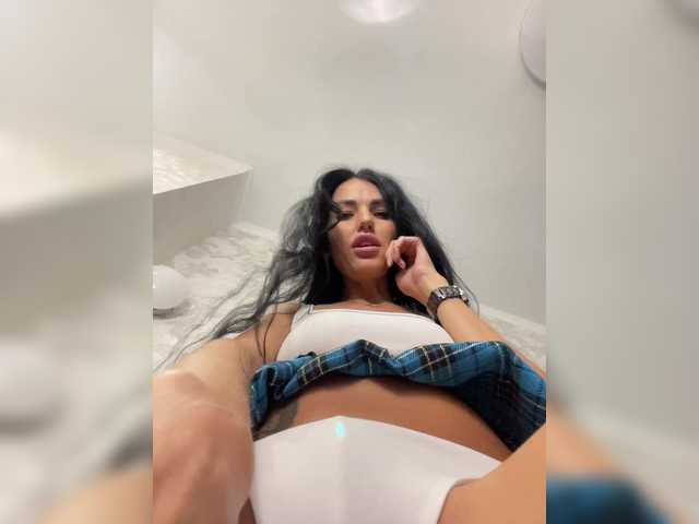 Nicol from BongaCams