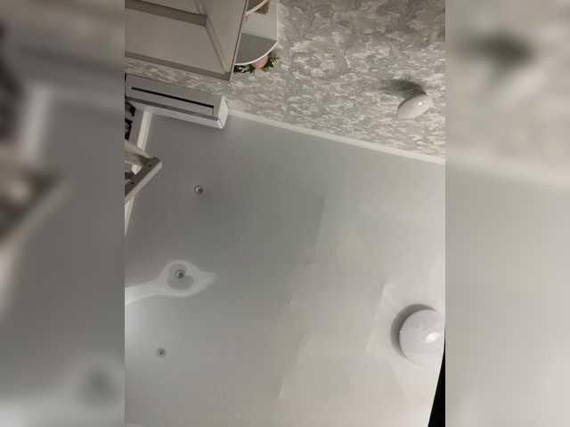 Nicol from BongaCams