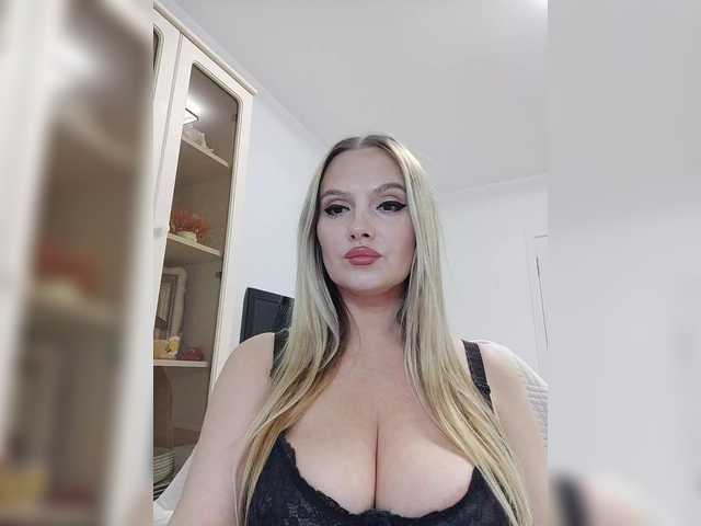 sura97 from BongaCams