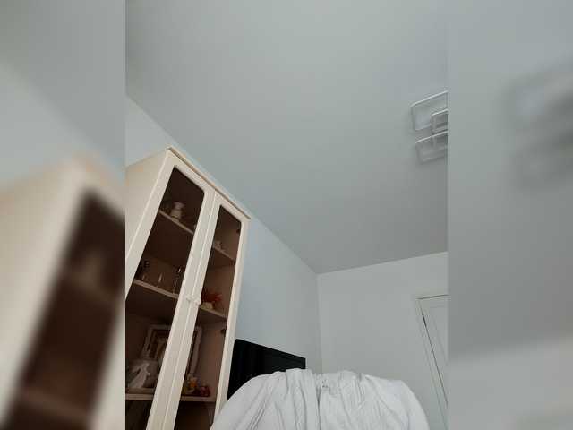 sura97's BongaCams show and profile