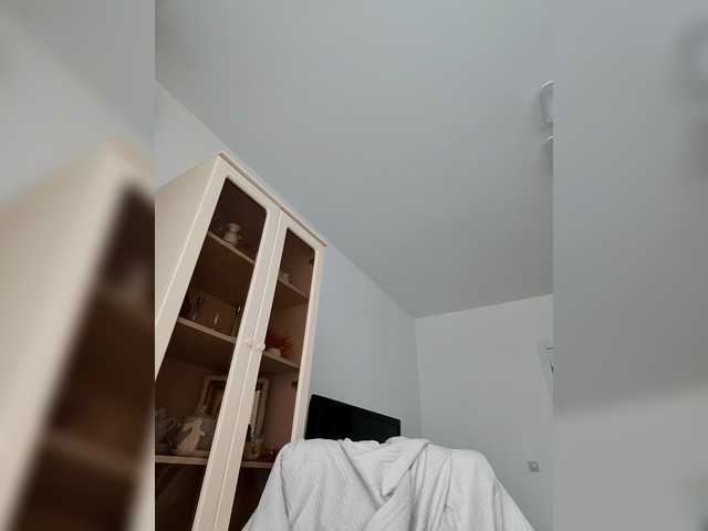 sura97's BongaCams show and profile